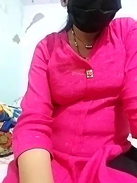 Snapshot of zaara__your chatting on 09/25/25, 05:05 zaara your online show from 09/25/25, 05:05