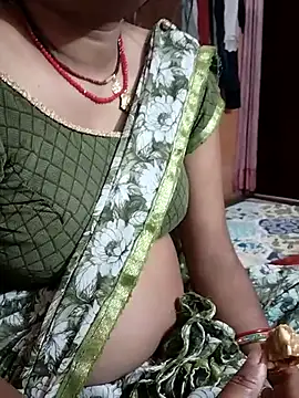 Snapshot of monarani5986 chatting on 01/16/26, 07:12 monarani5986 online show from 01/16/26, 07:12