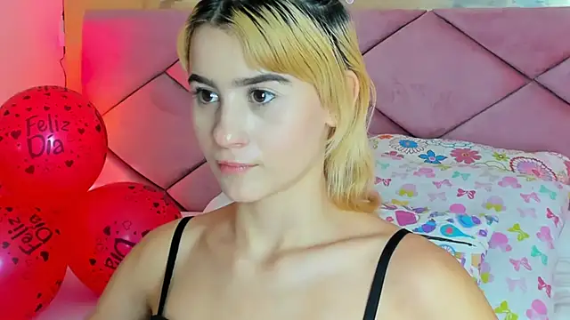 ChloeLaurentt online show from 02/16/26, 10:28