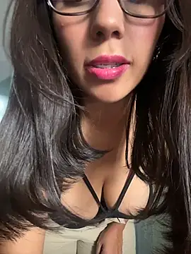 Nicol X online show from 05/19/26, 03:29