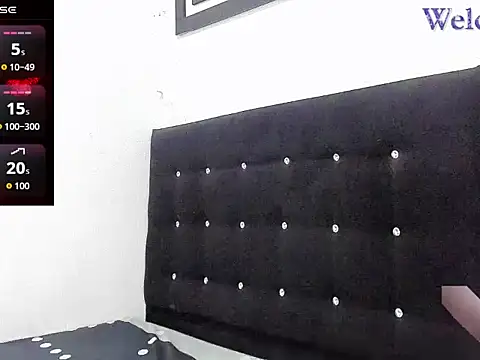 Snapshot of Sweet_Baddie2 chatting on 09/19/25, 03:56 Sweet Baddie2 online show from 09/19/25, 03:56