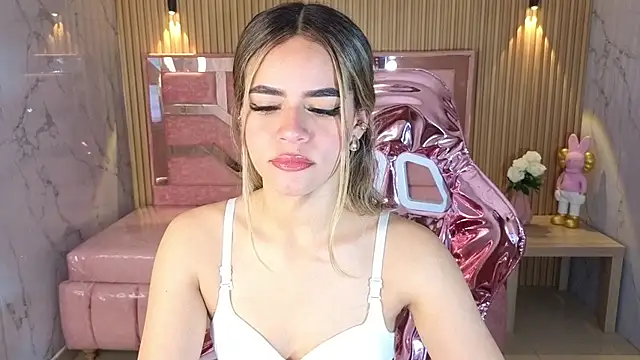 lilith4 s online show from 11/17/25, 08:25