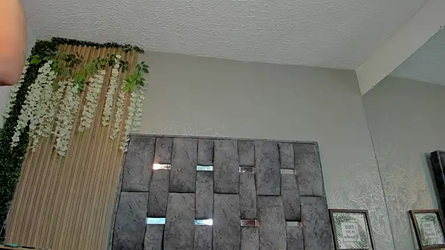 Nicky Brown  online show from 09/25/25, 10:57