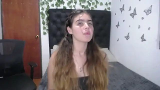 isabel 09 online show from 10/30/25, 04:19