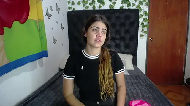 Snapshot of isabel_09 chatting on 02/01/26, 12:48 isabel 09 online show from 02/01/26, 12:48