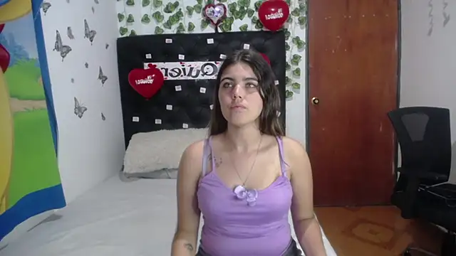 Snapshot of isabel_09 chatting on 02/14/26, 03:14 isabel 09 online show from 02/14/26, 03:14