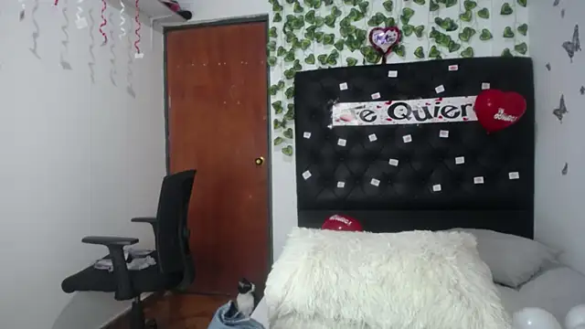 Snapshot of isabel_09 chatting on 02/14/26, 07:10 isabel 09 online show from 02/14/26, 07:10