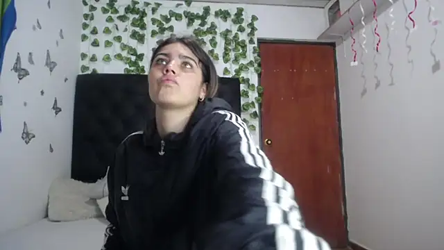 Snapshot of isabel_09 chatting on 02/22/26, 12:26 isabel 09 online show from 02/22/26, 12:26