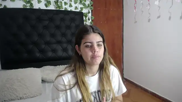 Snapshot of isabel_09 chatting on 02/27/26, 07:03 isabel 09 online show from 02/27/26, 07:03