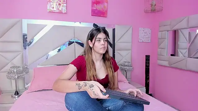 Snapshot of isabel_09 chatting on 03/04/26, 04:29 isabel 09 online show from 03/04/26, 04:29