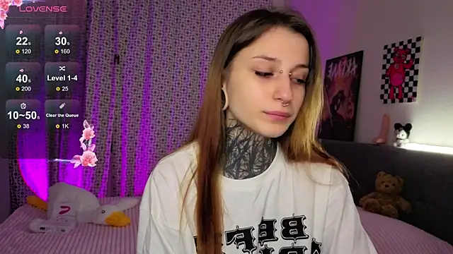 LilithPoison online show from 10/15/25, 06:19