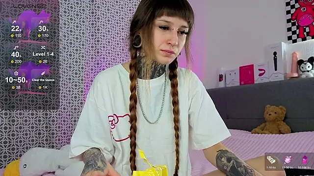 LilithPoison online show from 01/14/26, 06:02