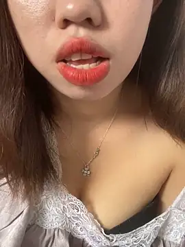 Rose-babyx online show from 09/29/25, 05:45