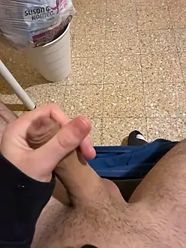 Snapshot of pierino666 chatting on 11/04/25, 09:36 pierino666 online show from 11/04/25, 09:36