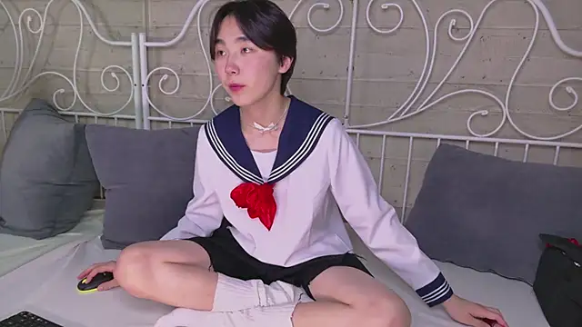 HeejinWang online show from 10/25/25, 08:25