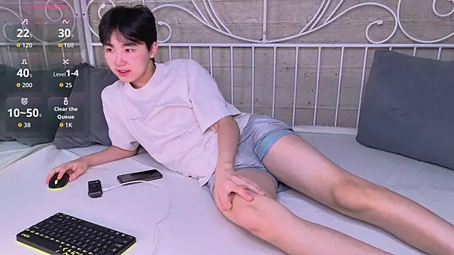 HeejinWang online show from 12/18/25, 04:18