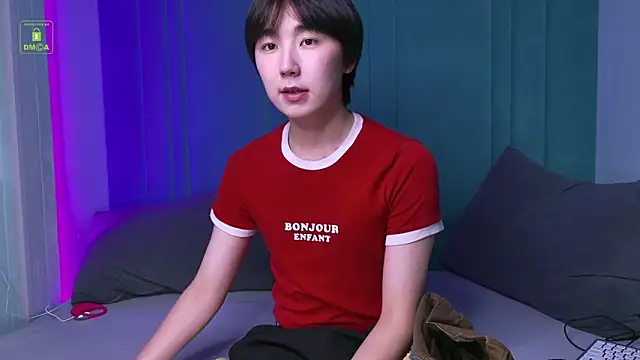 Snapshot of HeejinWang chatting on 03/17/26, 08:12 HeejinWang online show from 03/17/26, 08:12