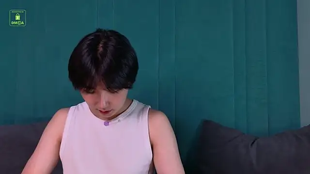 HeejinWang online show from 06/07/26, 10:19