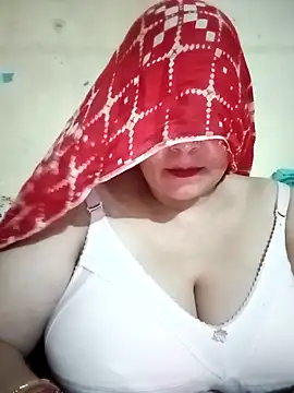 Love-890 online show from 10/13/25, 03:34