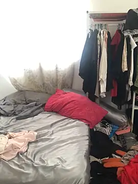 Snapshot of estradiolist chatting on 10/10/25, 04:33 estradiolist online show from 10/10/25, 04:33