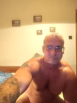 Snapshot of chcem1975 chatting on 09/22/25, 03:19 chcem1975 online show from 09/22/25, 03:19