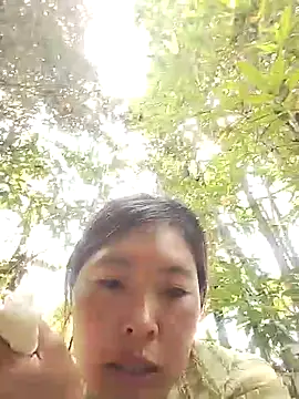 Snapshot of Siathong chatting on 09/22/25, 05:42 Siathong online show from 09/22/25, 05:42