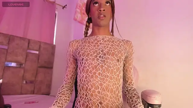 Mia royal online show from 06/13/26, 03:43