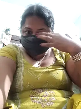 Mmm143 online show from 10/26/25, 01:00