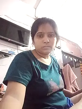 aliya-jaan71 online show from 10/27/25, 06:45