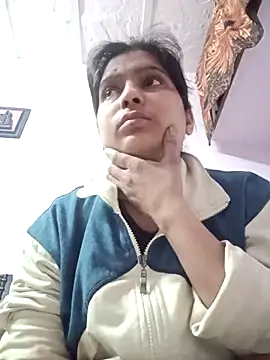 aliya-jaan71 online show from 02/05/26, 07:46