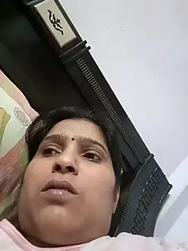 aliya-jaan71 online show from 04/13/26, 01:27