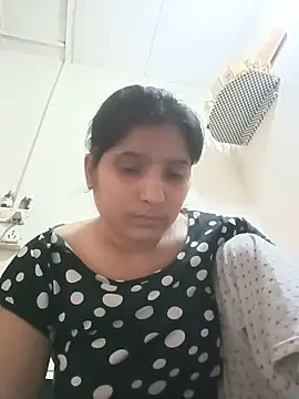 Snapshot of aliya-jaan71 chatting on 05/15/26, 07:04 aliya-jaan71 online show from 05/15/26, 07:04
