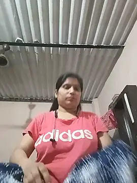 Snapshot of aliya-jaan71 chatting on 05/29/26, 07:12 aliya-jaan71 online show from 05/29/26, 07:12