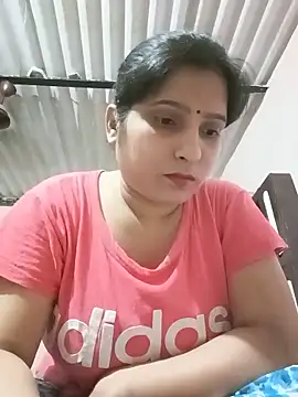Snapshot of aliya-jaan71 chatting on 06/06/26, 04:01 aliya-jaan71 online show from 06/06/26, 04:01