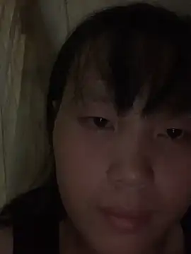 huong-18 online show from 10/16/25, 04:08