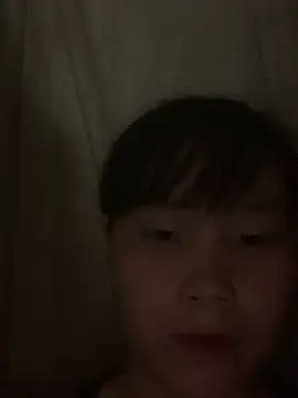 huong-18 online show from 10/20/25, 04:29