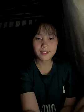 huong-18 online show from 11/10/25, 01:43