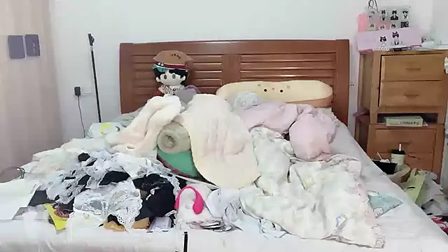 Akong11 online show from 10/31/25, 05:25