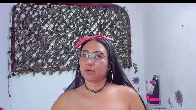 Luna021 1 online show from 11/29/25, 08:12