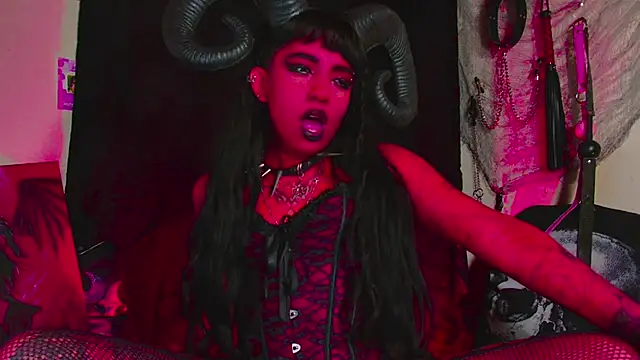 agathaaiko6 online show from 10/19/25, 01:17