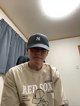 Snapshot of KAMESAN08 chatting on 10/22/25, 07:19 KAMESAN08 online show from 10/22/25, 07:19