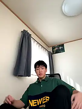 Snapshot of KAMESAN08 chatting on 11/02/25, 04:59 KAMESAN08 online show from 11/02/25, 04:59