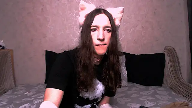 Snapshot of SilverMuse_ chatting on 10/17/25, 10:34 SilverMuse online show from 10/17/25, 10:34