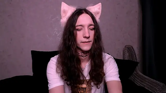 Snapshot of SilverMuse_ chatting on 10/30/25, 11:16 SilverMuse online show from 10/30/25, 11:16