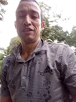 Snapshot of zamir_adam chatting on 12/21/25, 12:01 zamir adam online show from 12/21/25, 12:01