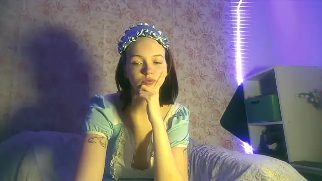 Snapshot of MaitresseMermaid chatting on 04/04/26, 09:56 MaitresseMermaid online show from 04/04/26, 09:56