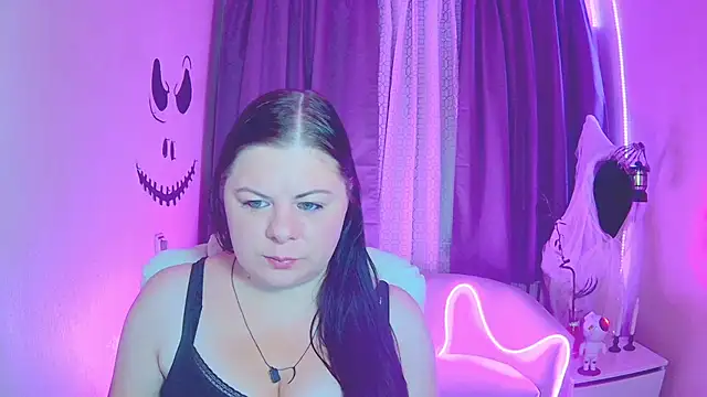 BritneyRaine online show from 10/30/25, 07:21