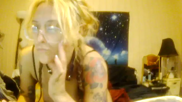 Snapshot of darnette_daisy chatting on 05/24/26, 04:06 darnette daisy online show from 05/24/26, 04:06