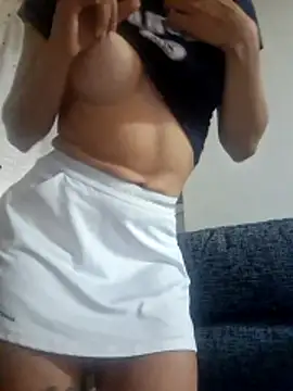 Lauraxxsteen online show from 05/02/26, 04:01