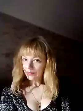 AliceSwan1122 online show from 10/18/25, 09:04